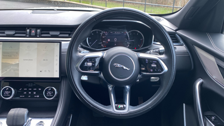 Jaguar F-Pace 2.0 D200 R-Dynamic S 5dr Auto AWD Diesel Estate